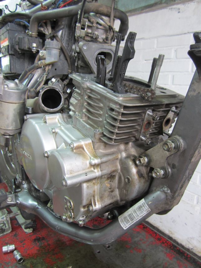 Motor ruidoso honda falcon