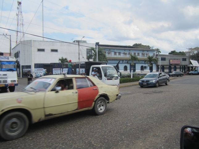 old-cars-venezuela-3.JPG