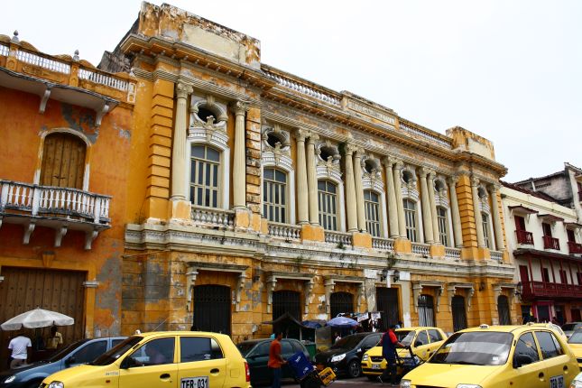 cartagena-street-architecture-17.JPG