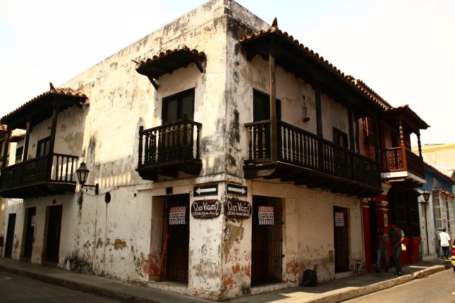 cartagena-street-architecture-19.JPG