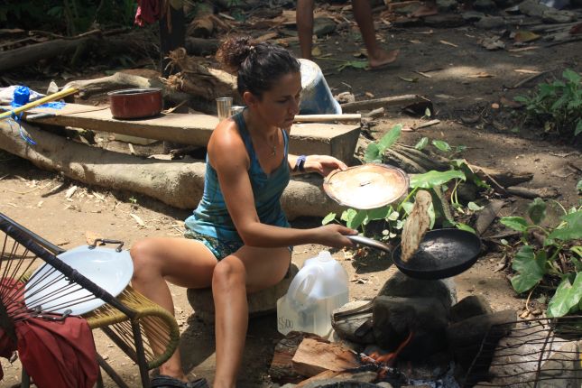 chez-gloria-ebru-cooking.JPG