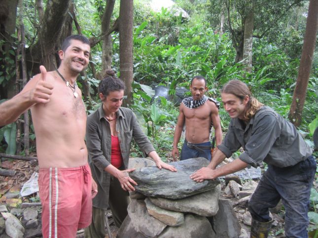 chez-gloria-fountain-heavy-rocks.JPG