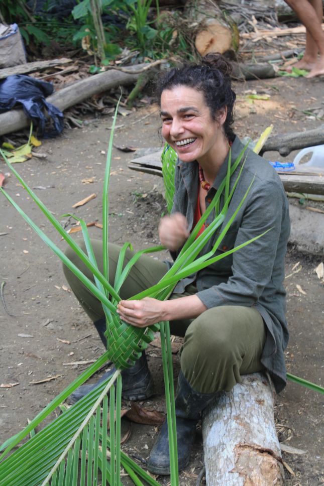 chez-gloria-miriam-basket-making.JPG