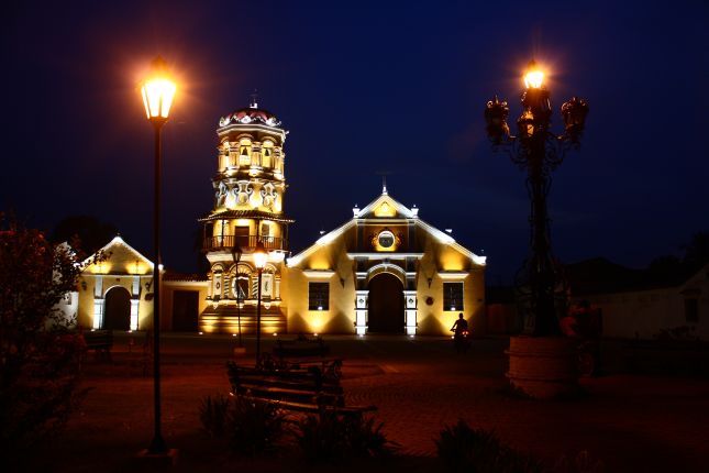 mompox-iglesia-santa-barbara.JPG