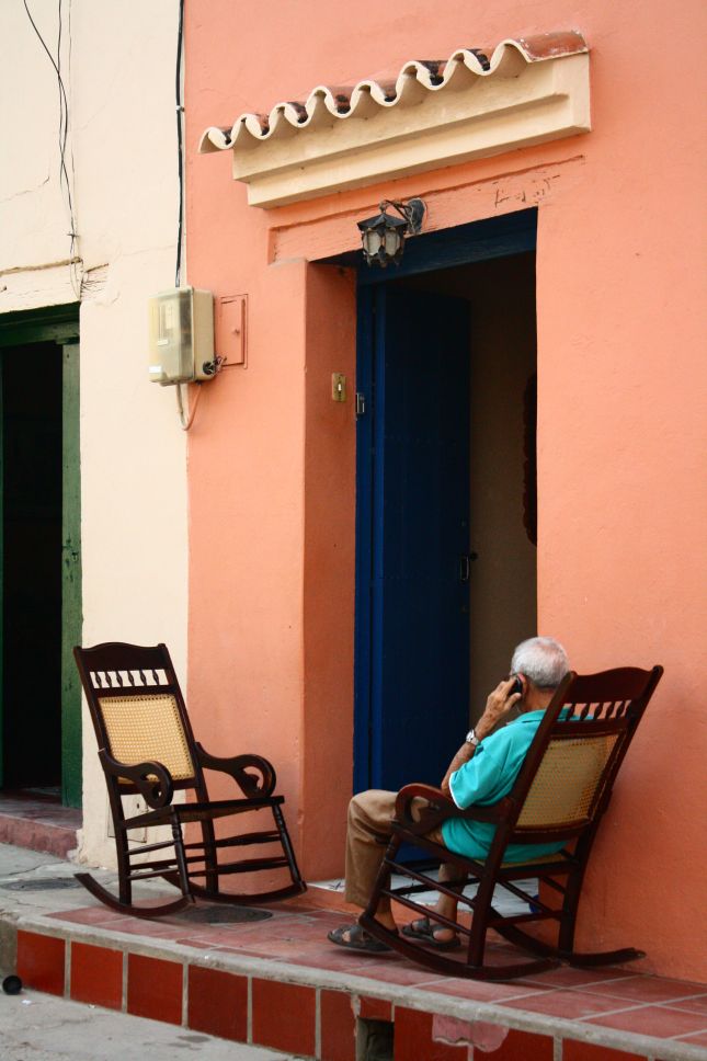 mompox-lazy-rocking-chairs.JPG