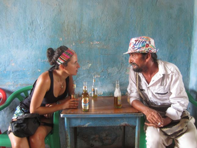 mompox-pub-amigo.JPG