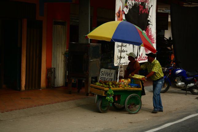 mompox-sangil-fruit-seller.JPG