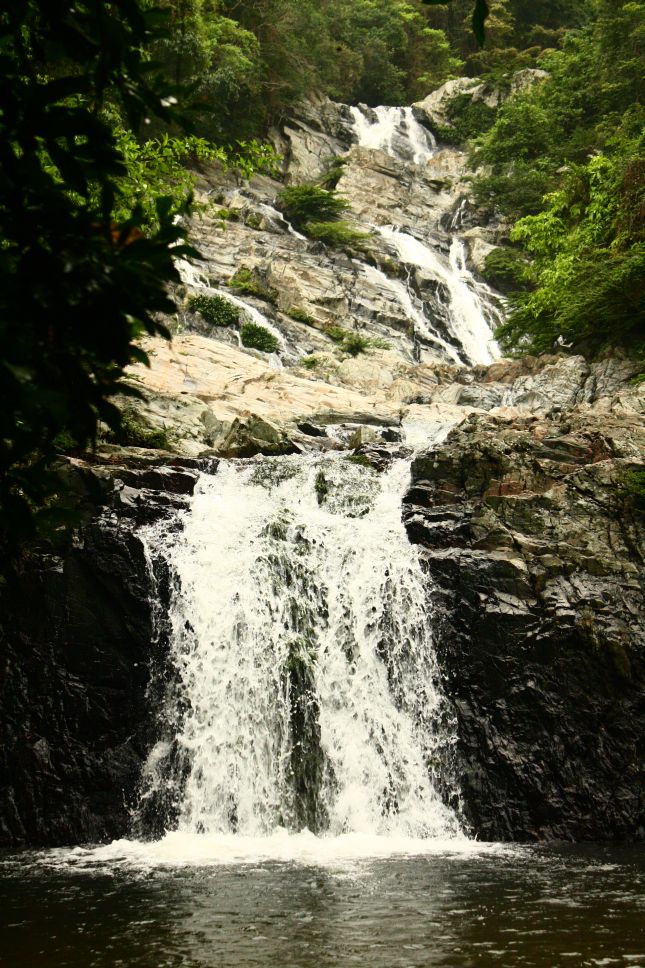 quebrada-valencia-waterfall.JPG